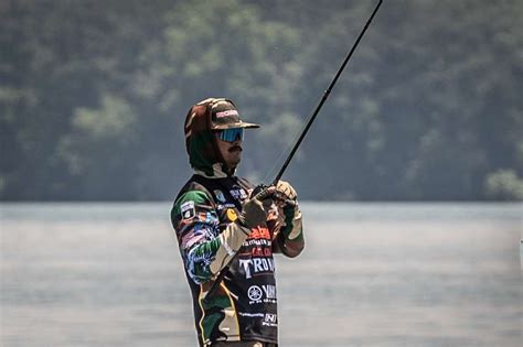 Zaldain S Championship Sunday Afternoon Bassmaster