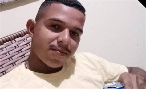 Jovem é morto a facadas em Água Branca e esposa é a principal suspeita