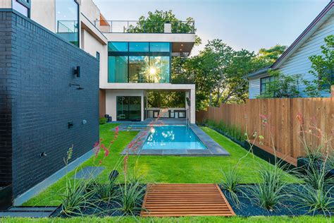 Urban Landscape Designs for Modern Homes - Landscape Design + Build ...