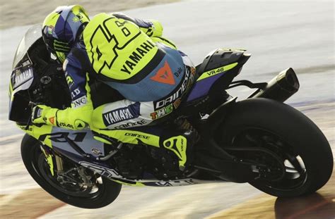 Valentino Rossi Se Vuelve A Poner El Mono Para Probar Su Nueva Yamaha