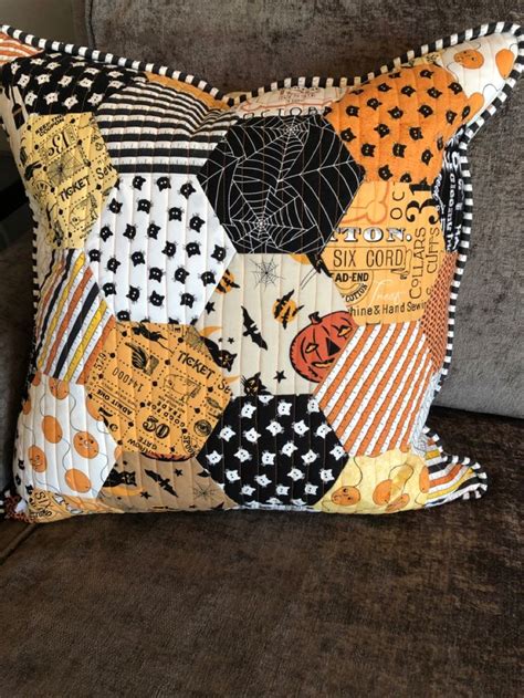 Epp Halloween Pillow Halloween Sewing Projects Fall Sewing Projects