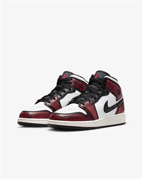 いします Nike Nike Air Jordan 1 Mid Se Frls Aplaの通販 By ミヤぞんs Shop｜ナイキならラクマ