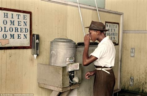 Iconic Color Photos Revealed Of The Civil Rights Movement Daily Mail