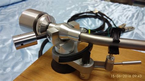 Rega R200 Acos Lustre Tonearm Solds