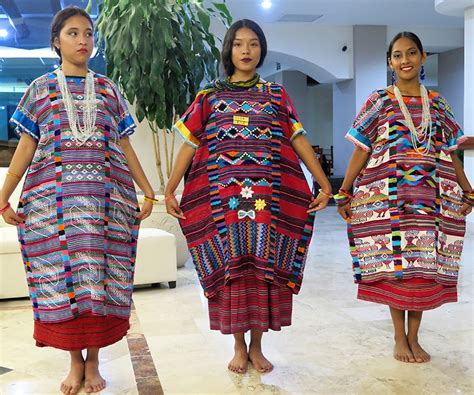 Baile Flor De Pina Guelaguetza Festival Textile Traditions Of Oaxaca