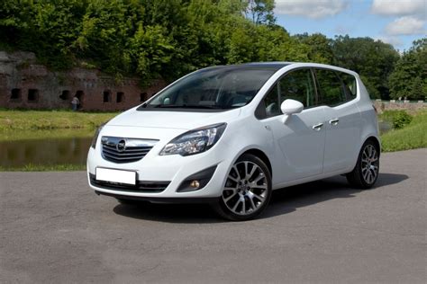 Opel Meriva B цены отзывы характеристики Meriva B от Opel