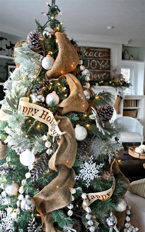 20 Rustic Christmas Tree Decorating Ideas