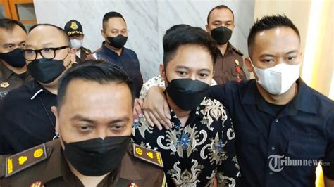 Doni Salmanan Dituntut Tahun Penjara Barang Bukti Dikembalikan Ke