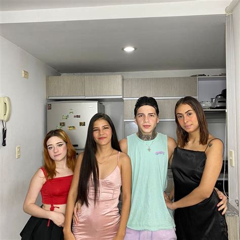 Girlswetroom Stripchat Webcam Model Profile Free Live Sex Show Megacamwhores