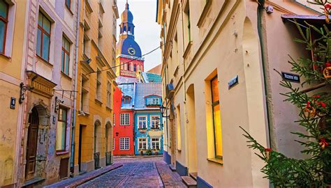 Riga World Travel Guide