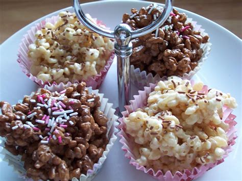 Good Food Shared White Chocolate Rice Krispie Buns