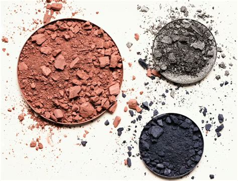 Fix Your Broken Eyeshadow Like a Pro: No More Tears