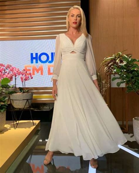 Truque Fashion Ana Hickmann Usa 3 Vestidos Com Efeito Alongador