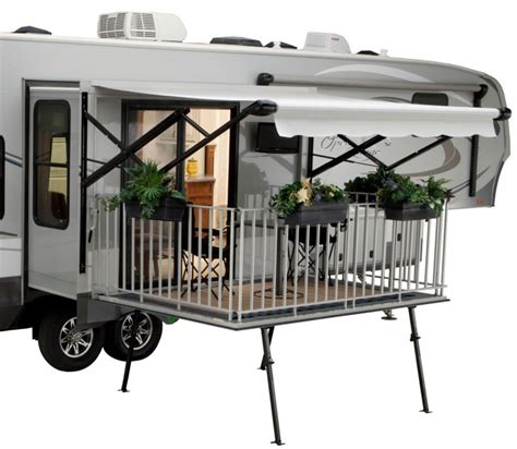 10 RVs With Amazing Outdoor Entertaining & Kitchens – Welcome To The General RV Blog!