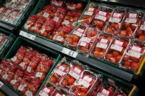 Supermercados Del Reino Unido Ponen Límites A Sus Clientes En La Compra De Frutas Y Verduras Por