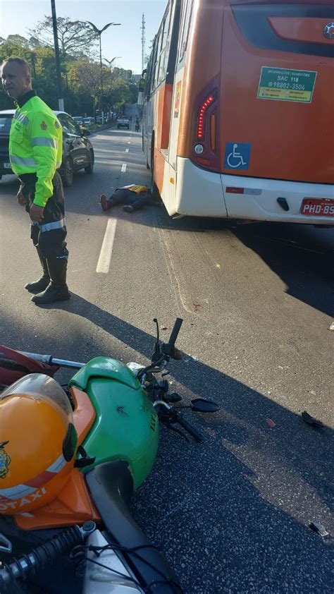 Mototaxista Tem A Cabe A Esmagada Por Nibus Ap S Tamandu Congestionar