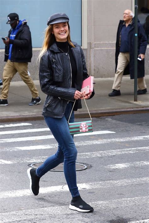 Nina Agdal In A Black Leather Jacket Was Seen Out In Nyc Celeb Donut