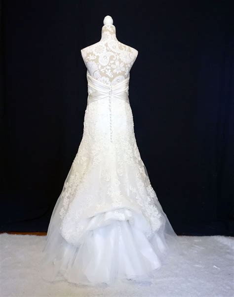 under bustle on lace dress dress - French bustle http://www