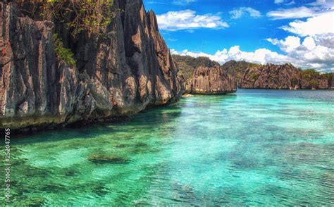 Rock formation in the ocean - El Nido, Palawan, Philippines Stock Photo ...