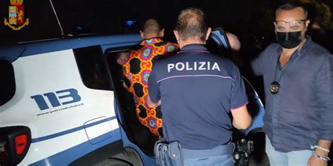 Ventitré arresti per droga scoperte due bande a Catania le armi