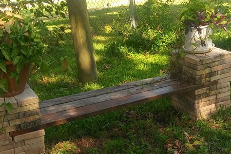 Make a DIY Stone and Wood Bench Quickly and Easily | Dengarden