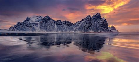 Vestrahorn Mountaine No Cabo Stokksnes Na Isl Ndia Durante O P R Do Sol