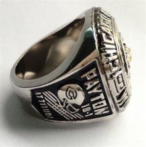 Lot Detail - 1985 CHICAGO BEARS REPLICA SUPER BOWL RING