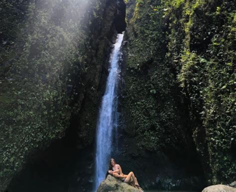 Sacred Falls — Oahu Hike