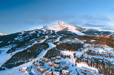 Montana Ski Resorts: A Treasure State Ski-Cation Guide