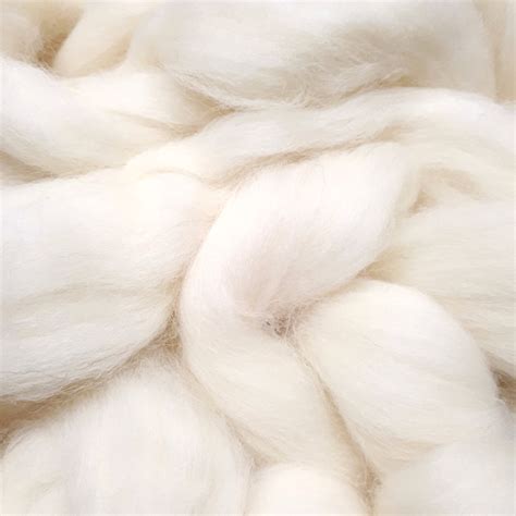 Organic Uk White Wool Top 25gm Fibres The Handweavers Studio