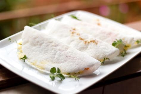 Tapioca de queijo búfala tomate uma receita poucas calorias