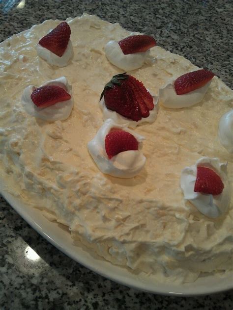 Pineapple Angel Food Cake With Pineapple Whipped Cream Frosting Food Pineapple Angel Food