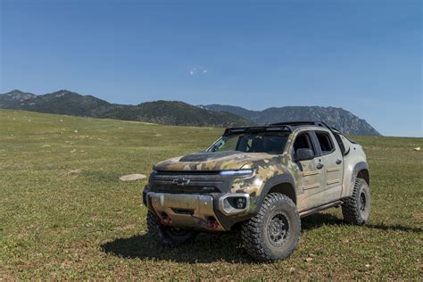 Chevrolet Colorado ZH2: first ride in hydrogen fuel-cell Army truck