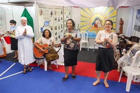 Feira Católica do 18º CEN traz exemplos de devoção mariana