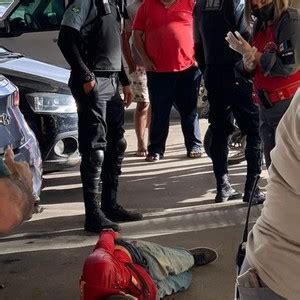 Mototaxista Assassinado A Tiros Dentro De Estacionamento De