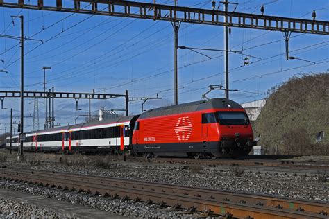 Re Durchf Hrt Am Den Bahnhof Pratteln Bahnbilder De