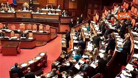 Premierato Bagarre In Aula Senato Opposizione Sventola La