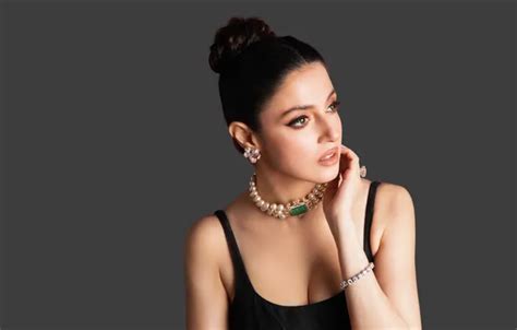 Wallpaper Girl Hot Sexy Fashion Eyes Smile Beautiful Figure For Mobile And Desktop