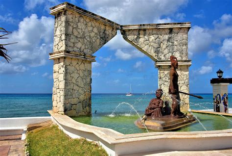 Monument Of Two Cultures In San Miguel Cozumel Mexico Encircle Photos