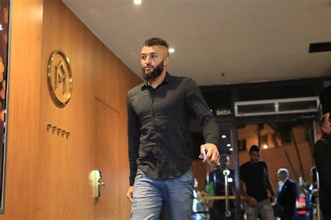 Alex Muralha Do Flamengo Se Apresenta Na Sele O Brasileira Flaresenha