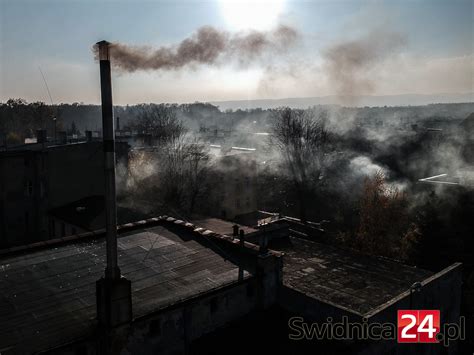 Smogowe normy przekroczone o 400 Straż miejska przestrzega przed