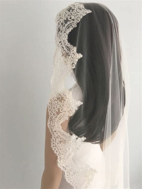 Wedding Veils Accessories The Britten Blog Wedding Veils Lace