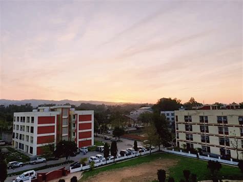 residency pictures   images  unsplash