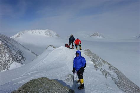 Mount Vinson Massif | Mountain Madness