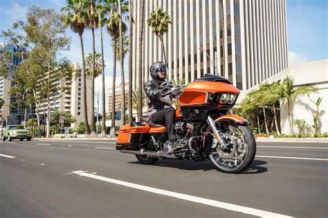 Harley Davidson Cvo Road Glide Guide Total Motorcycle