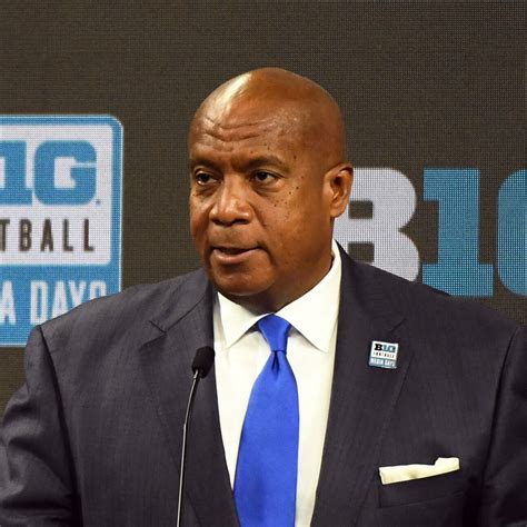 Bears Hire Big Ten Commissioner Warren As Team President 57 OFF