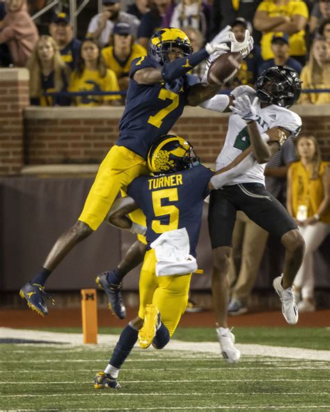 Top 10 Michigan Football Defensive Players Through Seven Games