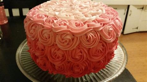 My Rose Swirl Cake Using A 1m Wilton Piping Tip Rose Swirl Cake Wilton