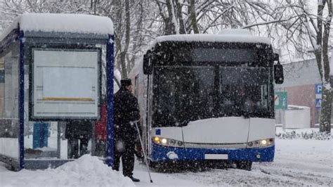 Zawieje I Zamiecie Nie Ne W Polsce Zima Nie Odpuszcza Imgw Wydaje