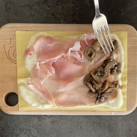 Girelle Di Lasagne Con Prosciutto E Funghi Ricetta Forno Cucina Italiana